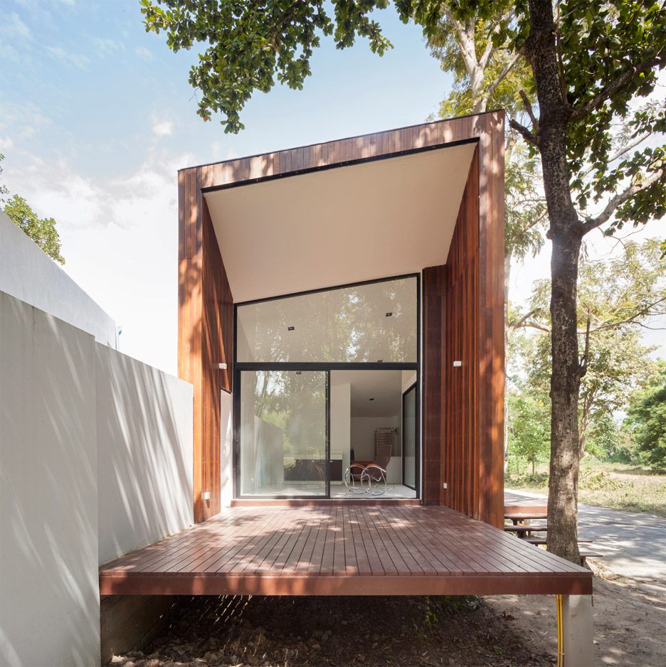 Baan-Rim-Kao_EKAR_Thailand_house_coffee-shop_music-school_dezeen_936_16